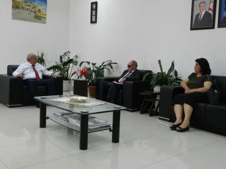 KTEF başkanı Derviş Yücetürk Milli Eğitim ve Kültür Bakanı Cemal Özyiğit'le görüştü. — fotoğraf 1